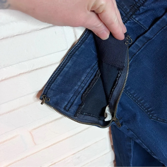 Free People Blue Denim High Waist Stretch Bell Bottoms, Women’s Size 30 - Picture 9 of 10